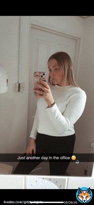 Like and RP to see more with less on of this tidy babe