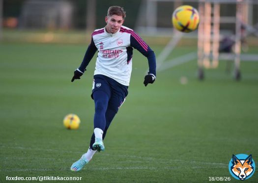 Emile Smith Rowe in training with the rest of the squad.   #ARSNEW