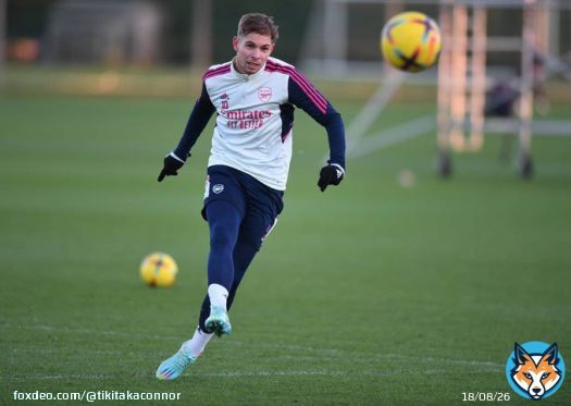 Emile Smith Rowe in training with the rest of the squad.   #ARSNEW