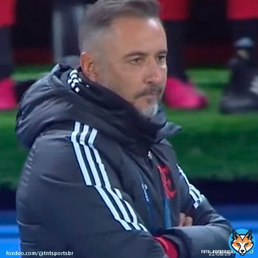 &Eacute;, V&iacute;tor Pereira... Menos de cinco minutos de jogo e 1 a 0 para o Al-Hilal contra o Flamengo pelo #MundialNaTNTSports...