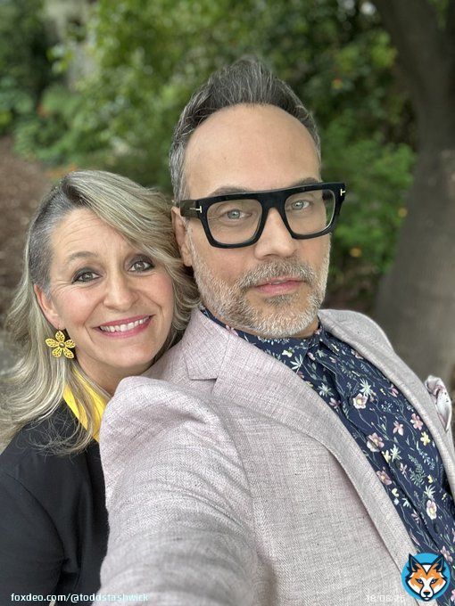 Lady Stashwick and I got purty for the red carpet premiere tonight of the new @appletvplus show The Last Thing He Told Me. I was fortunate to be a part of this exciting thriller. Watch April 14th!