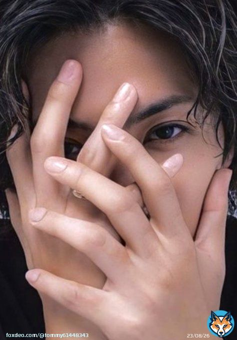 紫耀担廉担ティアラ様  お願いがあるのです。 もしよろしければ、今回は 国民的彼氏　#神宮寺勇太　くん に投票お願い出来ませんでしょうか キンプる見ても ずっとメンバーを想い支えてきて くれたじんくん ジャニーズ人生のトリに華を添えて　 あげたい #ViVi国宝級イケメンランキング