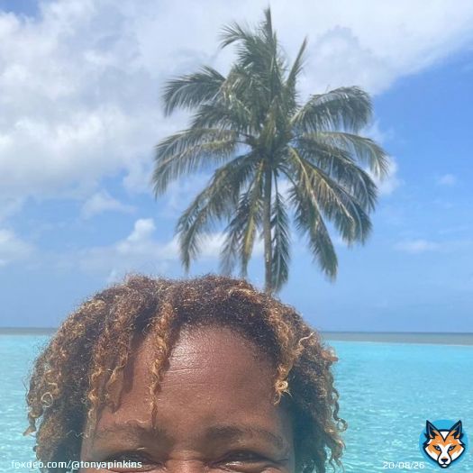 Playa Venao Pedasi Panama  This is surfers paradise   The sea burries me past my ankles standing on the edge of the surf  But oh so refreshing  #pedasi #panama #playavenao #livingmybestlife
