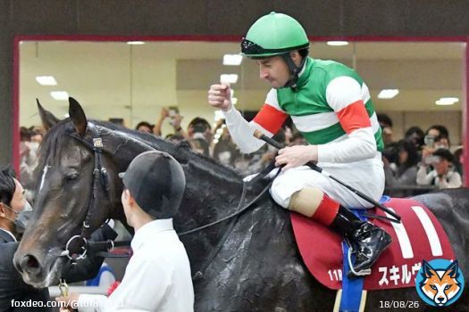 急性心不全で亡くなった スキルヴィング。 サイレンススズカもそうだったけどさ、痛くても苦しくてもさ、騎手が下馬するまでは我慢するんだよな。だから余計に胸が痛くなる。 ご冥福をお祈りします。 天国では草原で走りまくってね。 #日本ダービー #スキルヴィング