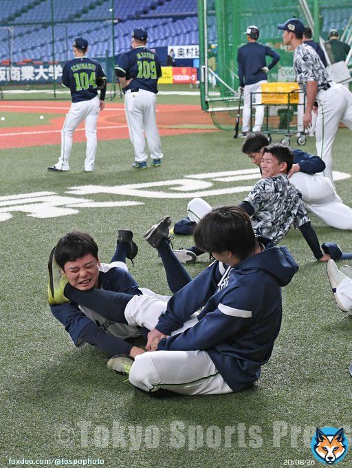 【日本シリーズ】 １０月２５日　 #日本シリーズ #ヤクルトスワローズ  #swallows  #長岡秀樹　#山崎晃大朗　 #東スポ
