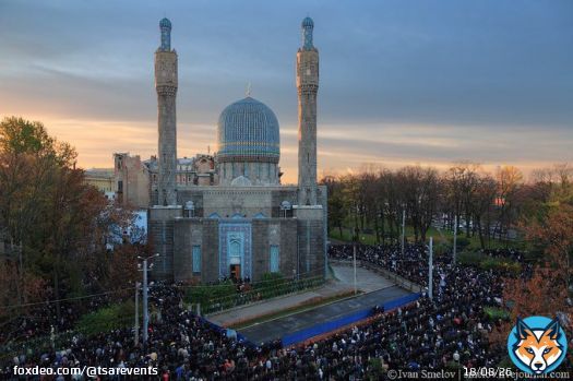 3/ Перекрытие улиц в Петербурге в связи с праздником Курбан-Байрам  #nft #байрам #nfts #курбан #bitcoin #travel #russia #мечеть #питер #россия #Петербург #туризм #russia #religion #kurban #qurban #islam #bayram #kurbanbayram