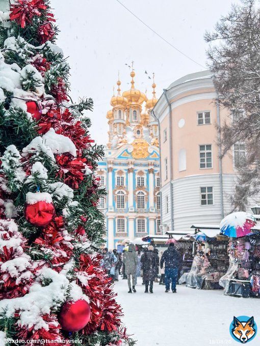 Happy Old-Style New Year! (no, it's not a real holiday, just some reason to keep beautiful decorations up longer during a dim season:))  by Maria Skrypnik  Со Старым Новым годом!