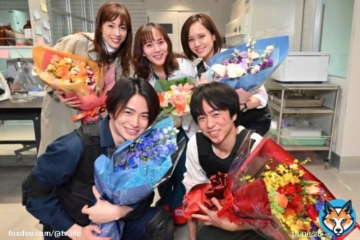 『大病院占拠』【3月18日（土）最終回】 櫻井翔、比嘉愛未、菊池風磨、ソニン、明日海りおが笑顔で撮了  #大病院占拠 #櫻井翔 #比嘉愛未 #菊池風磨 #ソニン #明日海りお  コメントあり