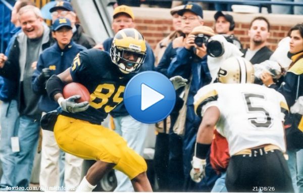 #TBT | 1999 Michigan vs Purdue  Marcus Knight had this TD and set a career-high with 136 receiving yards in our 38-12 win.  #GoBlue