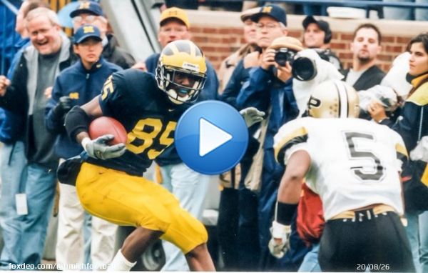 #TBT | 1999 Michigan vs Purdue  Marcus Knight had this TD and set a career-high with 136 receiving yards in our 38-12 win.  #GoBlue