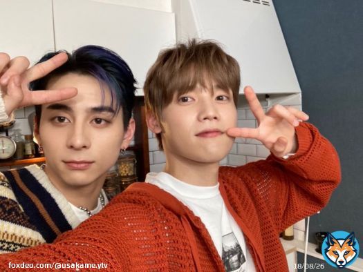 ╭━━━━━━━━━━━━━╮ 　#キム西 ２ショット公開 ╰━━━━━━ｖ━━━━━━╯ 　　　　　　  ２人は協力して美味しいマカロンが作れたのでしょうか   2月12日（日）ひる0時35分  #うさかめ #草彅剛  #海原やすよともこ  #INI #木村柾哉 #西洸人  #エルフ荒川