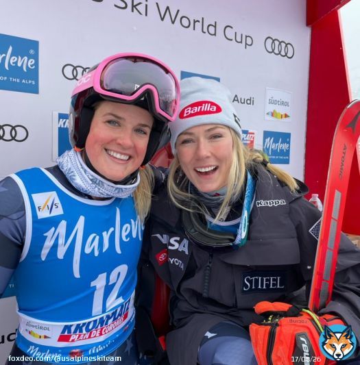 Yes!! @MikaelaShiffrin sitting in first after the first run, @PaulaMoltzan in fifth.   #StifelUSAlpineTeam