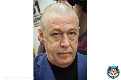 Осужденный актер Михаил Ефремов попросил тюремный срок заменить на принудительные работы
