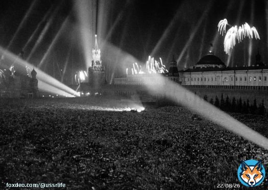 Салют Победы на Красной площади. 9 мая 1945 года.  #ДеньПобеды #9мая