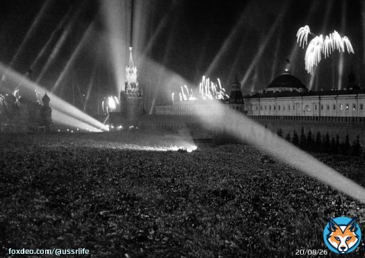 Салют Победы на Красной площади. 9 мая 1945 года.  #ДеньПобеды #9мая