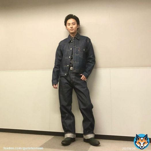Kis-My-Ft2・藤ヶ谷太輔、デニムコーデの立ち姿が爆イケすぎる！笑福亭鶴瓶とのキメ顔もビジュ炸裂: #藤ヶ谷太輔 #KisMyFt2 #キスマイ #笑福亭鶴瓶 #Aスタプラス
