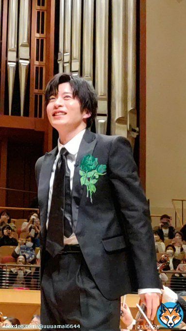 先日の #リバーサルオーケストラコンサート  スクショタイム残念な写真ばかりで クラシックを楽しむための盛りだくさんの内容で本当に素晴らしかった～目の前の席でクラシック聴いた事ないから楽器の生の音色と奏者の息遣いが聴こえるようで興味深かった #リバーサルオーケストラ  #田中圭