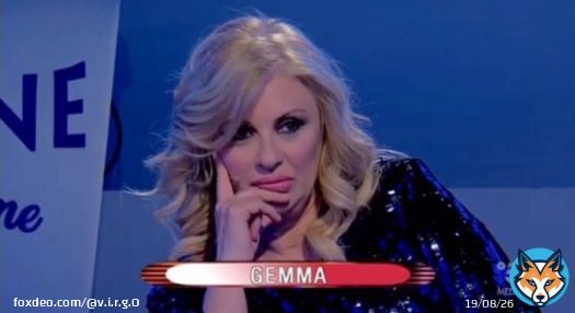 'Ognuno per la sua strada' menomale si &egrave; svegliata  #cepostaperte