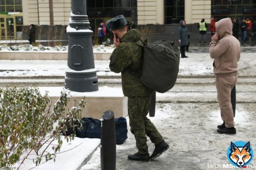 Указ о частичной мобилизации продолжает действовать &mdash; в Кремле это назвали &laquo;юридической особенностью&raquo;. Дмитрий Песков призвал ориентироваться на слова президента, который говорил, что частичная мобилизация завершена.