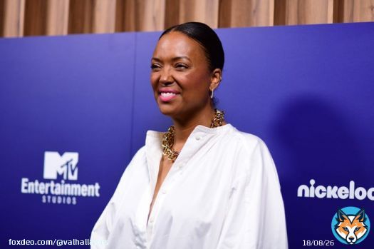 Our 'Mickey,' @AishaTyler, has acted and directed for the #TWDUniverse and now, will star in a new series for @AppleTV called #TheLastThingHeToldMe. We can't wait! #FearFamily