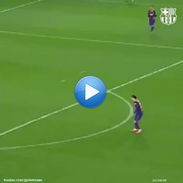 Leo Messi's reaction to Pique's equaliser.  Pure joy    @FCBarcelona | #FCBSEV #BarcaSevilla #CopaDelRey