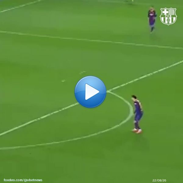 Leo Messi's reaction to Pique's equaliser.  Pure joy    @FCBarcelona | #FCBSEV #BarcaSevilla #CopaDelRey