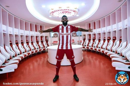 Rodinei merece e muito ser feliz. Goste dele ou n&atilde;o, ele sempre honrou a camisa que defendeu. Conquistou MUITOS t&iacute;tulos importantes no Flamengo e foi pe&ccedil;a fundamental no time de Dorival J&uacute;nior na campanha da Copa do Brasile da Liberta. Voa, Rodi