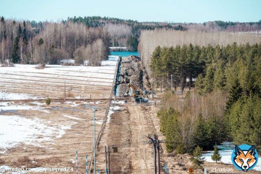 BREAKING:  Today, Finland started construction of the first section of its border fence with Russia.   The fence will be 3 meters high and equipped with cameras and barbed wire on the top.