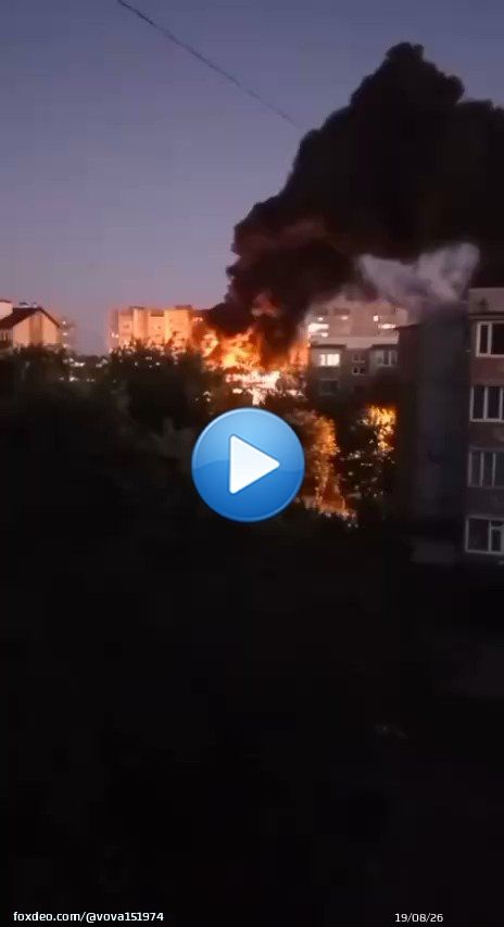 A military plane #Su34 crashed into residential building in #Eisk #Ейск  #RussianArmy #Russie #Russia #War  #RussiaUkraine #News #Новости