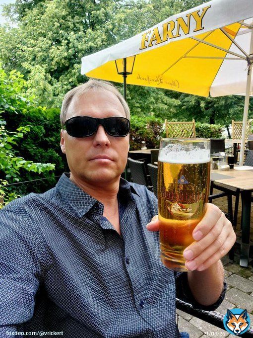 Все же помнят 'крылатую' фразу 'Ну вот, день взятия Бастилии впустую прошёл!'? Так вот, сегодня как раз этот фест - День взятия Бастилии, французский национальный праздник, отмечаемый 14 июля.  Так что, друзья, чтобы этот день не прошёл впустую, налиналиваем все пивасика и отмечаем!