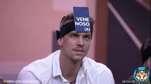 A Larissa t&aacute; almo&ccedil;ando e jantando o Cris kkkk #jogodadisc&oacute;rdia