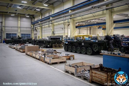 Так модернизируют и ремонтируют танки Т-72 на чешском заводе Excalibur Army перед отправкой в ​​Украину. #ukrainecounteroffensive #Ukraine #Kherson #Soledar #Wagner #ATACMS #Bakhmut #HIMARS #Kramatorsk #Luhansk #Ukraina #Zaporizhzhia #Moscow #Crimea