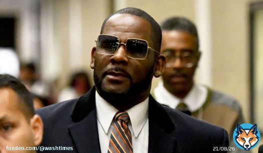 Chicago prosecutor Kim Foxx dropping R. Kelly sex-abuse charges
