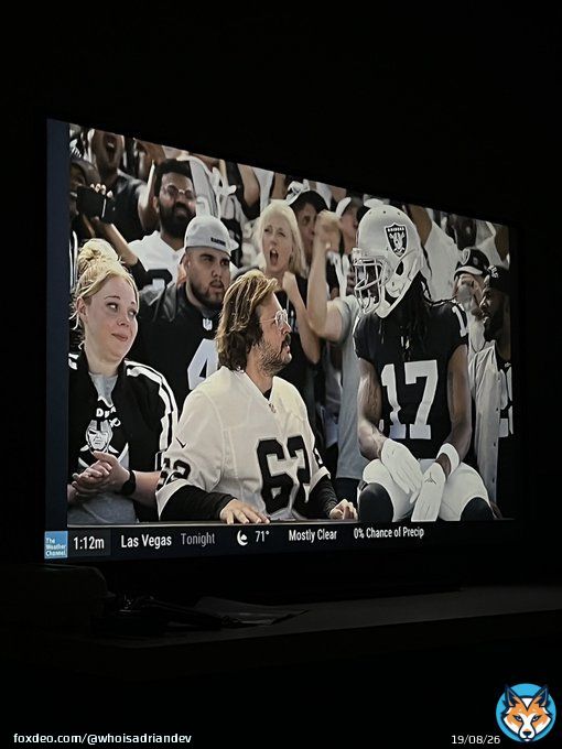 That moment when you're at a hotel on vacation watching tv and then suddenly you're on the tv  I'm literally watching the weather channel  #raidernation #actorlife @HiltonHotels