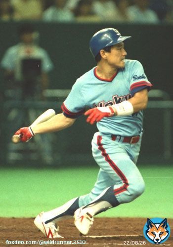 \u25cb栗山英樹(ヤクルト 1989) 119試合(外野手として) 296刺殺(セ外野手1位) 7補殺(セ外野手3位)  この年Gグラブ賞に初めて輝く。 刺殺数から、守備範囲の広い外野手であった事が伺える(同年セ外野手2位は大洋の山崎賢一で129試合・274刺殺)。 メニエール病を抱えながらこれだけの数字&hellip;驚異的である。