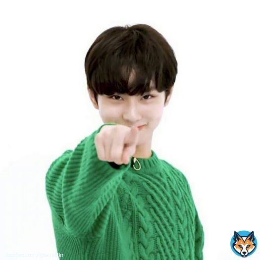 Tiny little jungwon to make your day better ; a thread