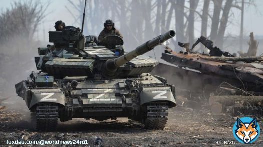 Фронтовые сводки от российских военкоров за 15 января На донецком фронте продолжаются бои в городской черте Марьинки. Российские войска атакуют. Также они вели наступательные действия на укрепрайон ВСУ в Красногоровке. К югу от Бахмута ЧВК &laquo;Вагнер&raquo; вела штурмовые