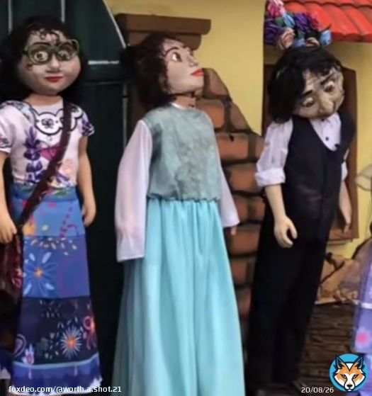 That ain&rsquo;t Julieta that&rsquo;s 50 cent budget Elsa