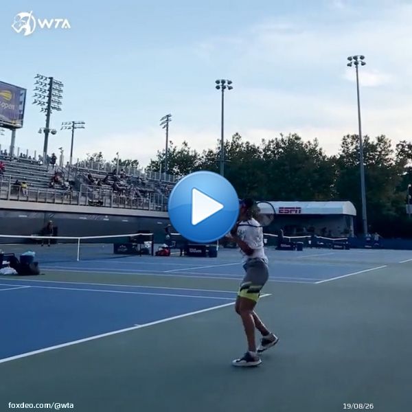 Hitting the practice court ahead of her match on Arthur Ashe   @naomiosaka | #USOpen