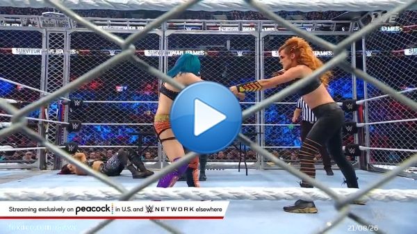 .@RheaRipley_WWE gets taken out by @WWEAsuka's poison mist inside #WarGames!  #SurvivorSeries