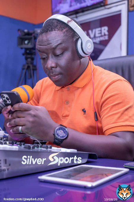 This day comes once every year .May the lord God sees u through dis difficult times.   @FancyDiMaria_  Happy birthday boss player