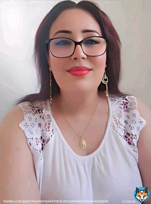 تقبل الصداقة؟ أنا سيدة أعمال غنية عمري 55 لكن قلبي شباب أجبني بصراحة. للتواصل معي في أول تعليق