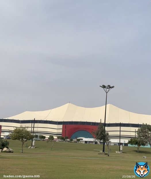 حبيت هالمرة بيوم ميلادي يكون مختلف ورحت الخور فطرت مع صديقتي بماك واحتفلنا مع بعض ورحنا إستاد البيت استرجع ذكريات افتتاحية كأس العالم وجونغكوك صافي