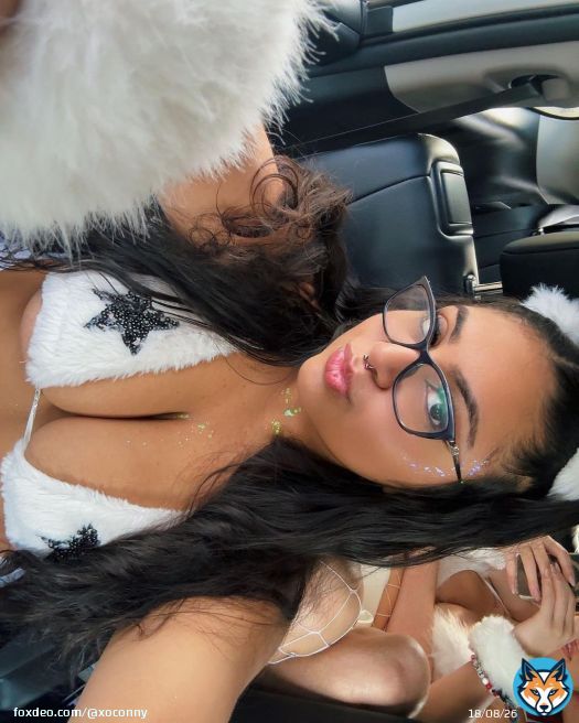 Photo by @xoconny_ on November 13, 2023. May be a selfie of one or more people, makeup and fur.