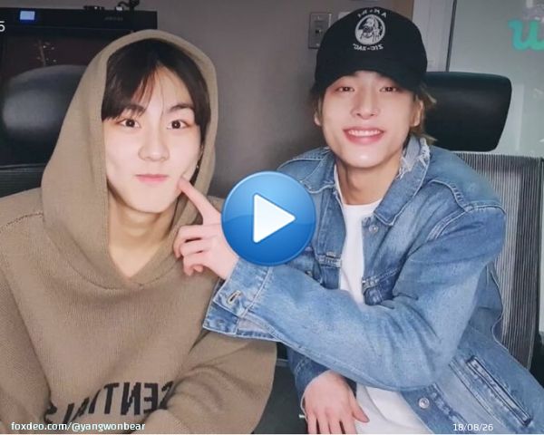 jake poking jungwon's dimple