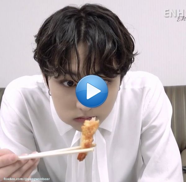 jungwon and his shrimp staring contest