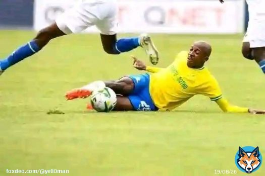 He was pushed, gripped, pulled, and kicked by Wydad players yesterday, & the Ref was like 'nah Stand up. Nothing happened there.' But he didn't give up. Instead, he gave all his best till the last whistle.We need to appreciate Khuliso Modau.?????????????  #Sundowns #DStvPrem #CAFCL