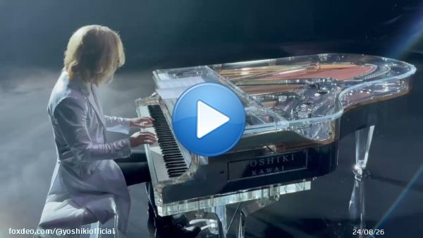 練習中。 Practicing the piano..  #YOSHIKI  @RealGold_XY 全国販売 開始   #リアルゴールドXY #RealGoldXY #RealGoldX #RealGoldY #コカコーラ #cocacola #xjapan #piano #ピアノ  #NothingIsImpossible