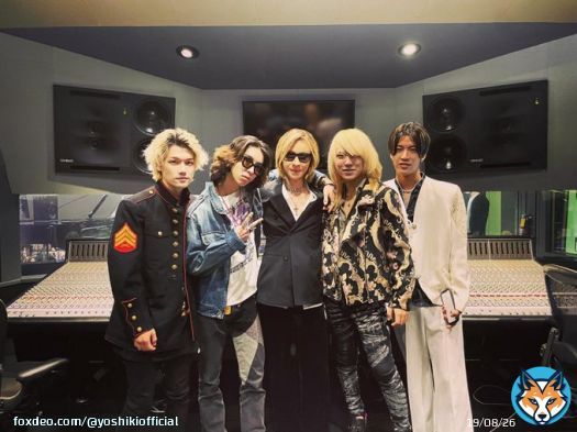 明日。。  #YOSHIKI  'YOSHIKI、急逝 #YOSHI さんボーカル曲をオーディションメンバーと初披露へ　TAKAHIRO＆シッキンkazukiも参加 @yoshiki_s_star @musicday_ntv @TAKAHIRO_UENO_ @kazukistkgz