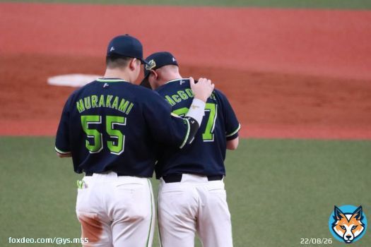どんなピンチも一緒に最後まで戦う #swallows #マクガフ #村上宗隆 #日本シリーズ2022第5戦